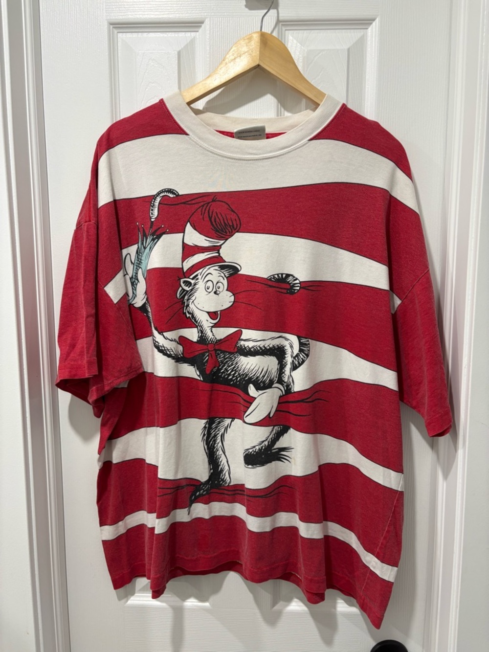 Vintage cat in the hat t shirt Universal studios XXL mens boxy 90s